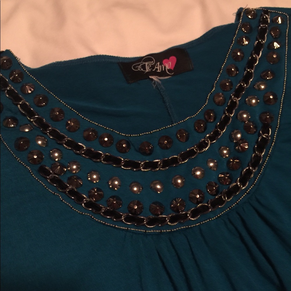 Women’s dress shirt